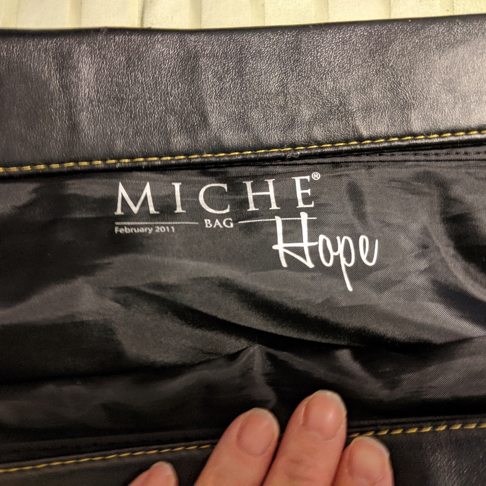 Miche Purse - Picture 9 of 9